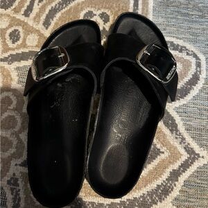 Birkenstock black leather big buckle
